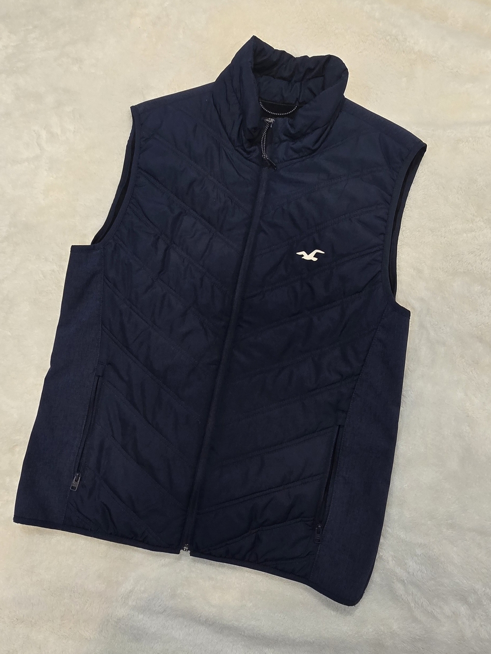 Hollister Men's Dark Navy Quilted Puffer Vest